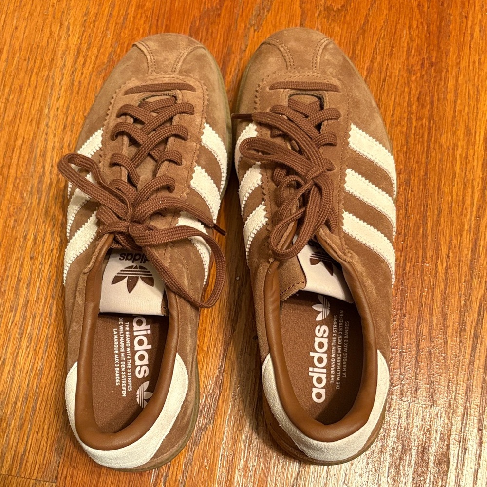 Never worn ADIDAS BRMD WMNS “SANDY PINK" - Size 8